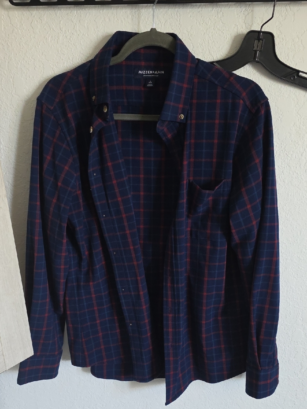 NWOT Mizzen+Main Navy and Red Plaid Long-Sleeve Button-Down Shirt